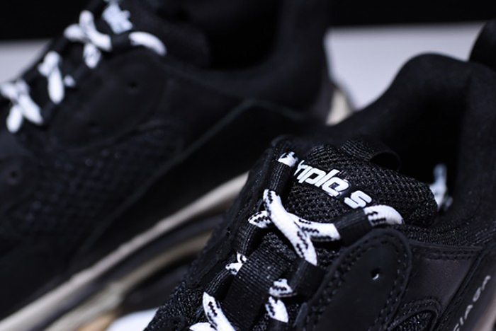 Ba*len*cia*ga triple s w06e1-1000