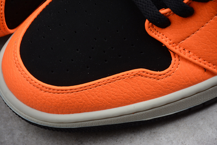 air jordan 1 mid black orange 554724-062